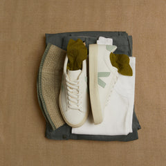 CAMPO LEATHER WHITE MATCHA | VEJA ONLINE