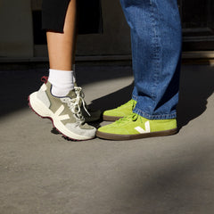 VENTURI II SUEDE KAKI SABLE | VEJA ONLINE