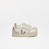 V-10 LEATHER WHITE PLATINE NATURAL | VEJA NEAR ME
