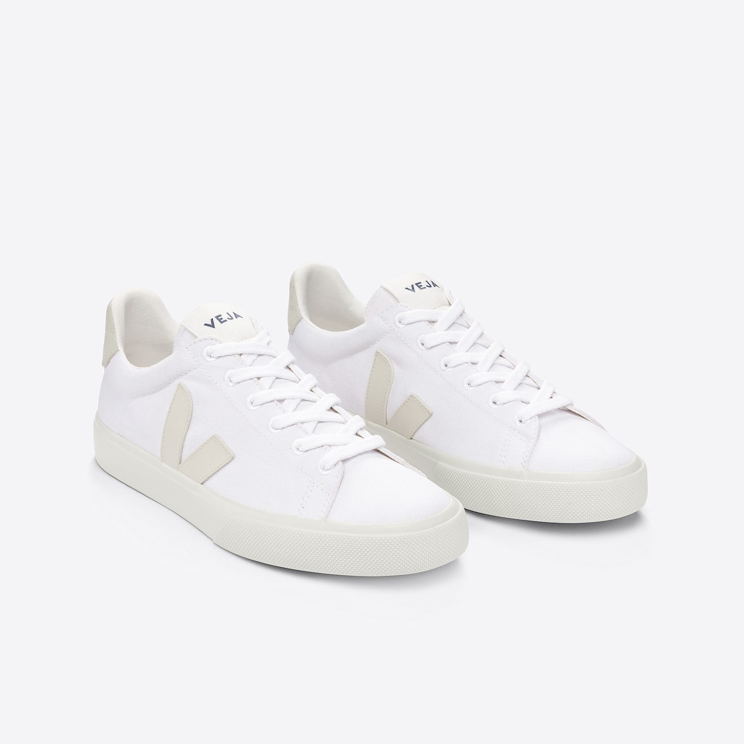CAMPO CANVAS WHITE PIERRE | VEJA FOR SALE