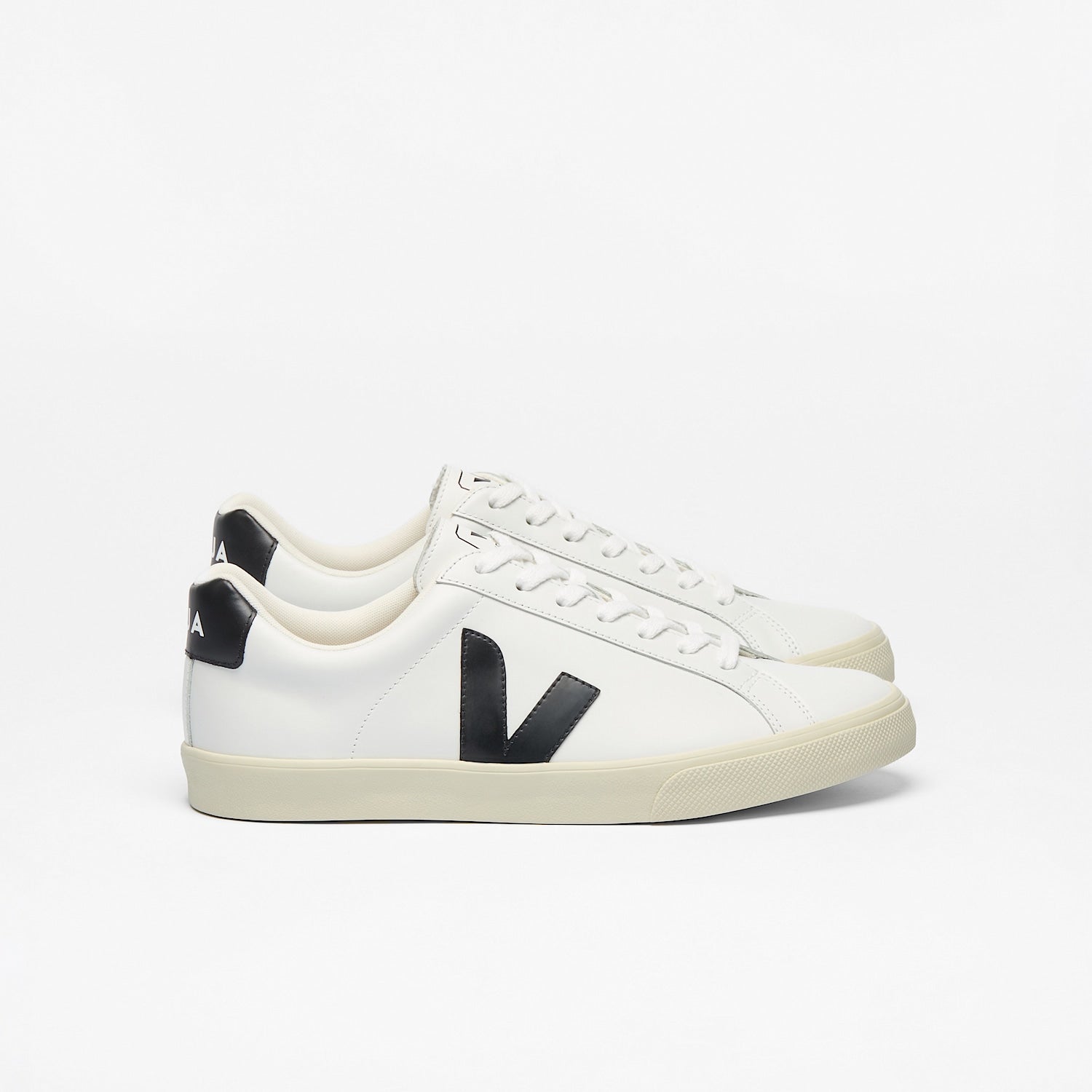 ESPLAR LEATHER WHITE BLACK | VEJA NEAR ME