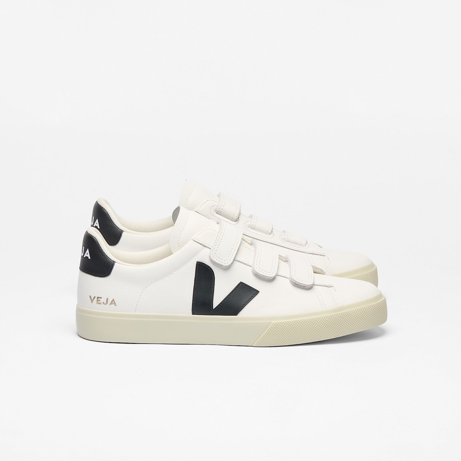 RECIFE LEATHER WHITE BLACK | VEJA OUTLET