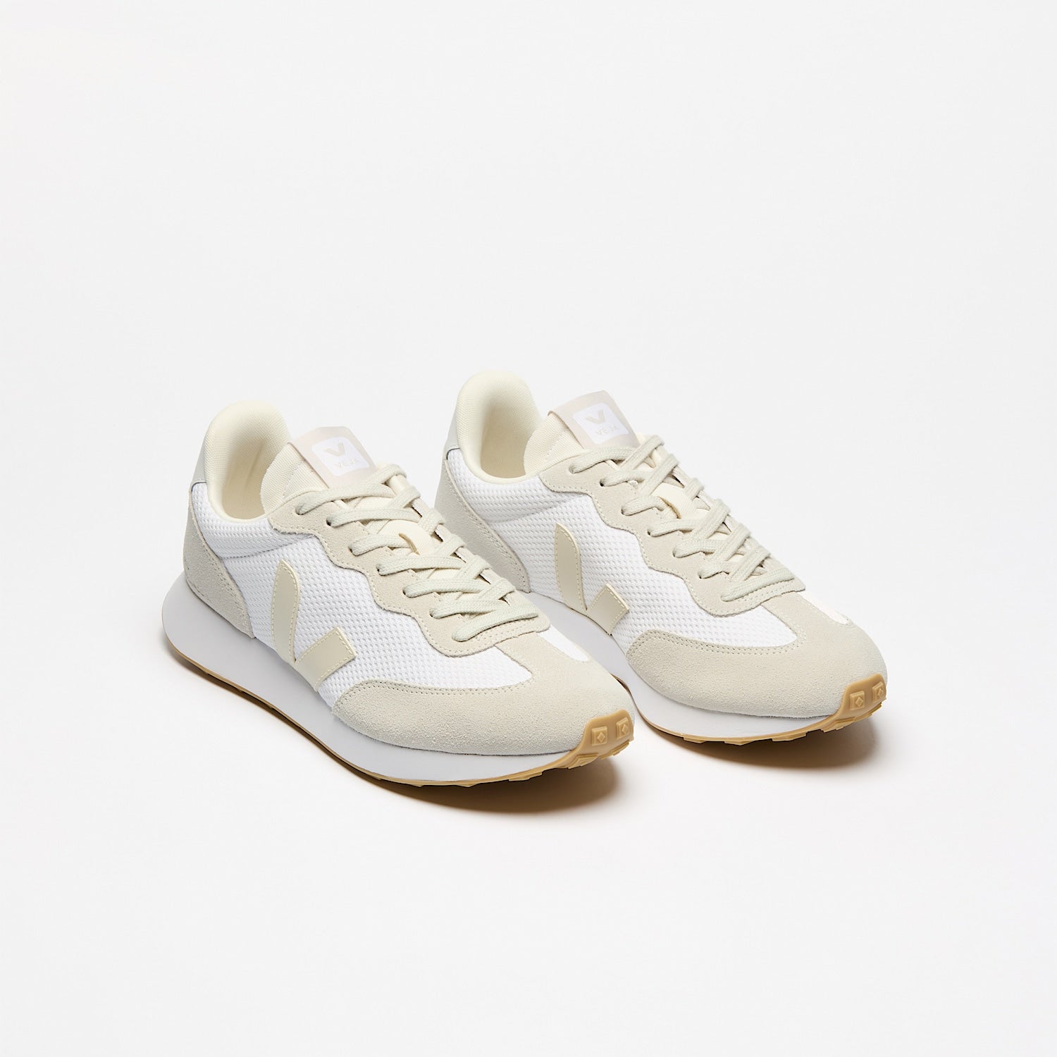 RIO BRANCO II ALVEOMESH WHITE PIERRE | VEJA FOR SALE