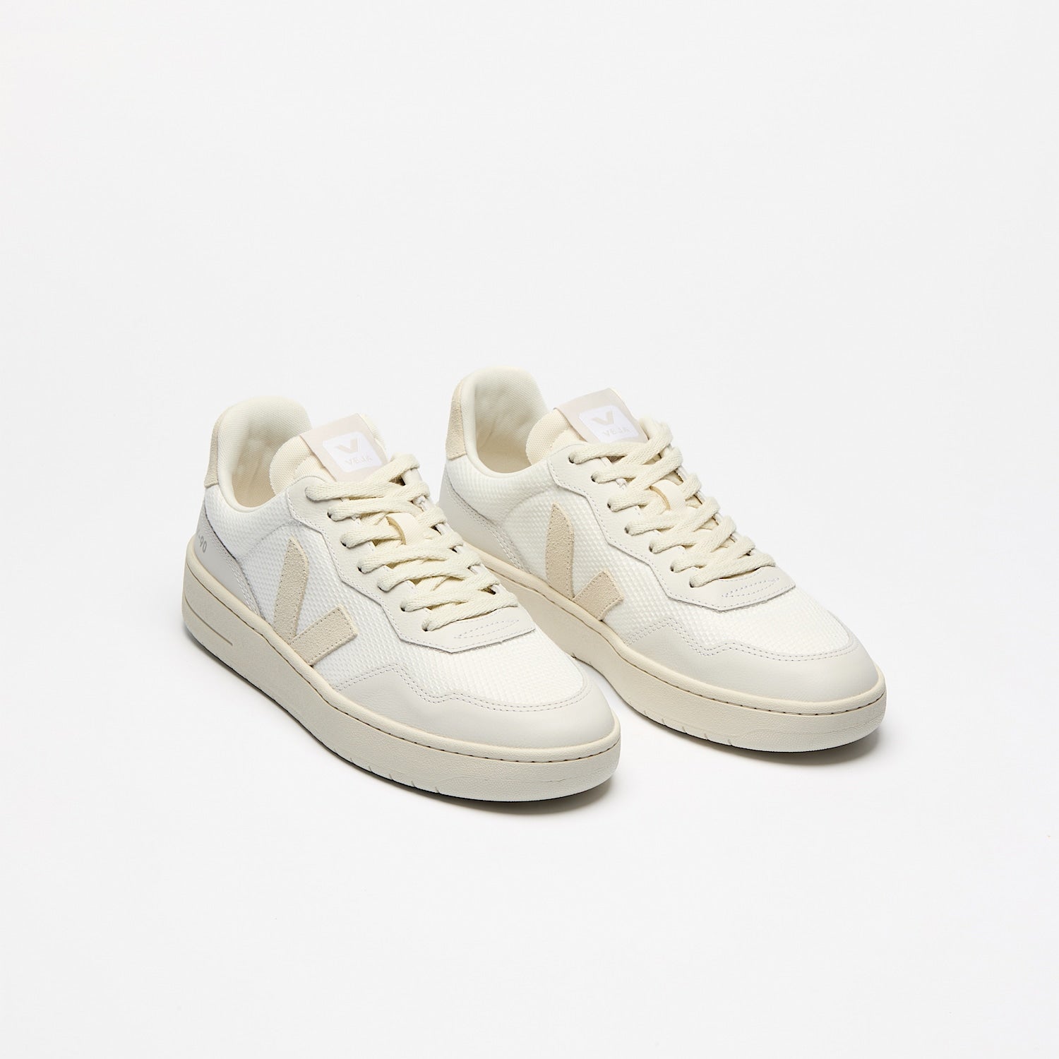 V-90 B-MESH WHITE PIERRE | VEJA ONLINE