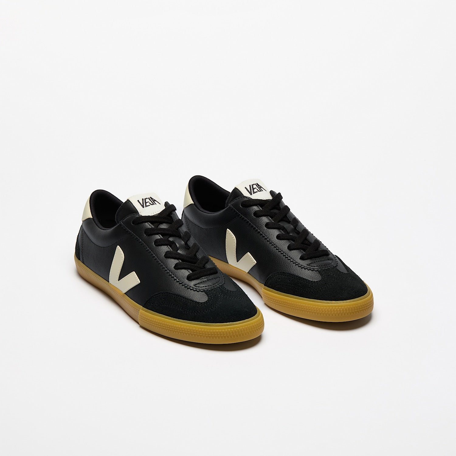 VOLLEY LEATHER BLACK PIERRE | VEJA FOR SALE