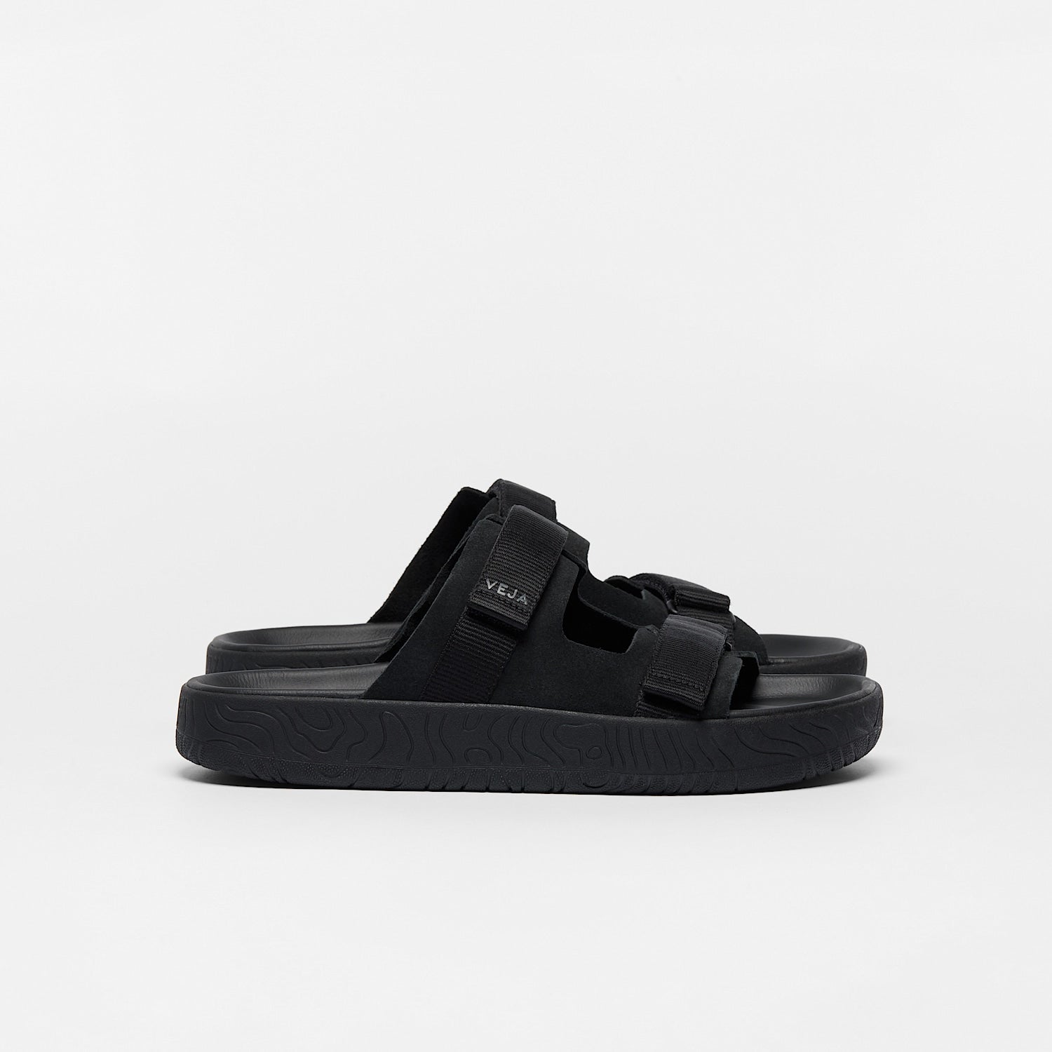 ARPOADOR SUEDE FULL BLACK | VEJA OUTLET