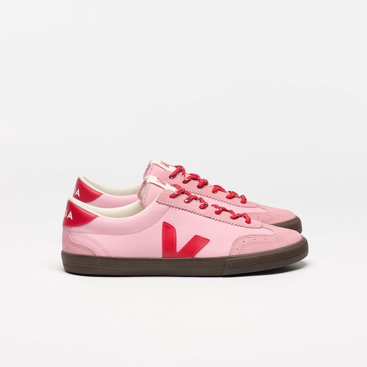 VOLLEY LEATHER GUIMAUVE PEKIN EAGLE | VEJA FOR SALE