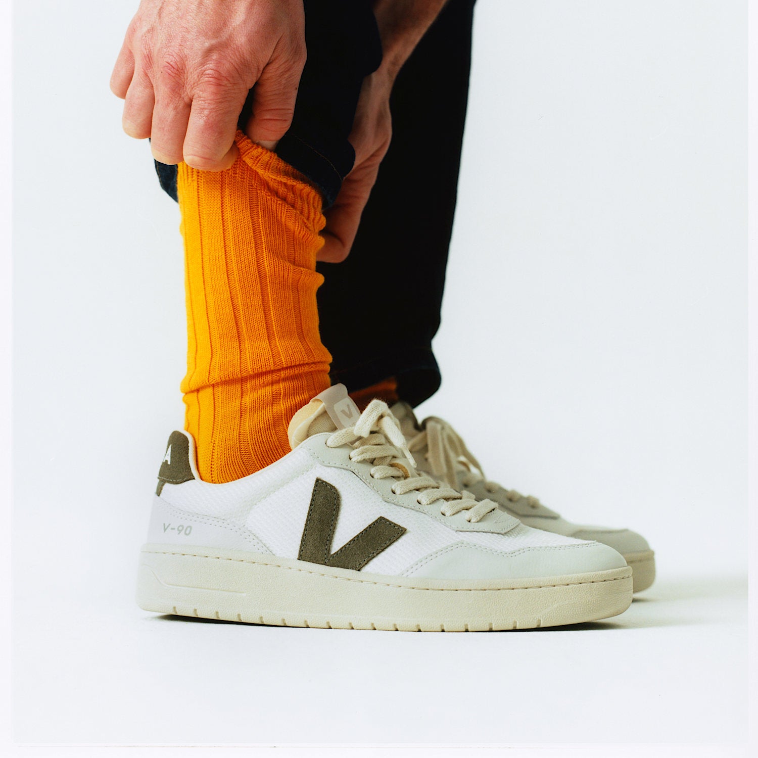 V-90 B-MESH WHITE KAKI | VEJA NEAR ME