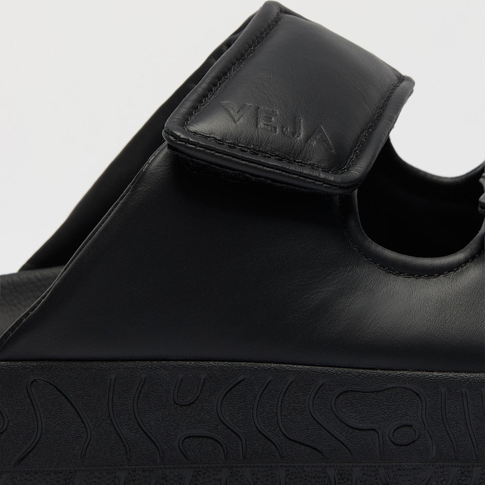 ETNA BOLD LEATHER FULL BLACK | VEJA OUTLET