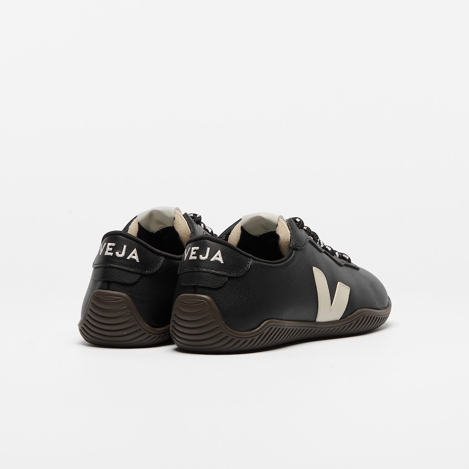 JITSU LEATHER BLACK PIERRE EAGLE | VEJA ONLINE