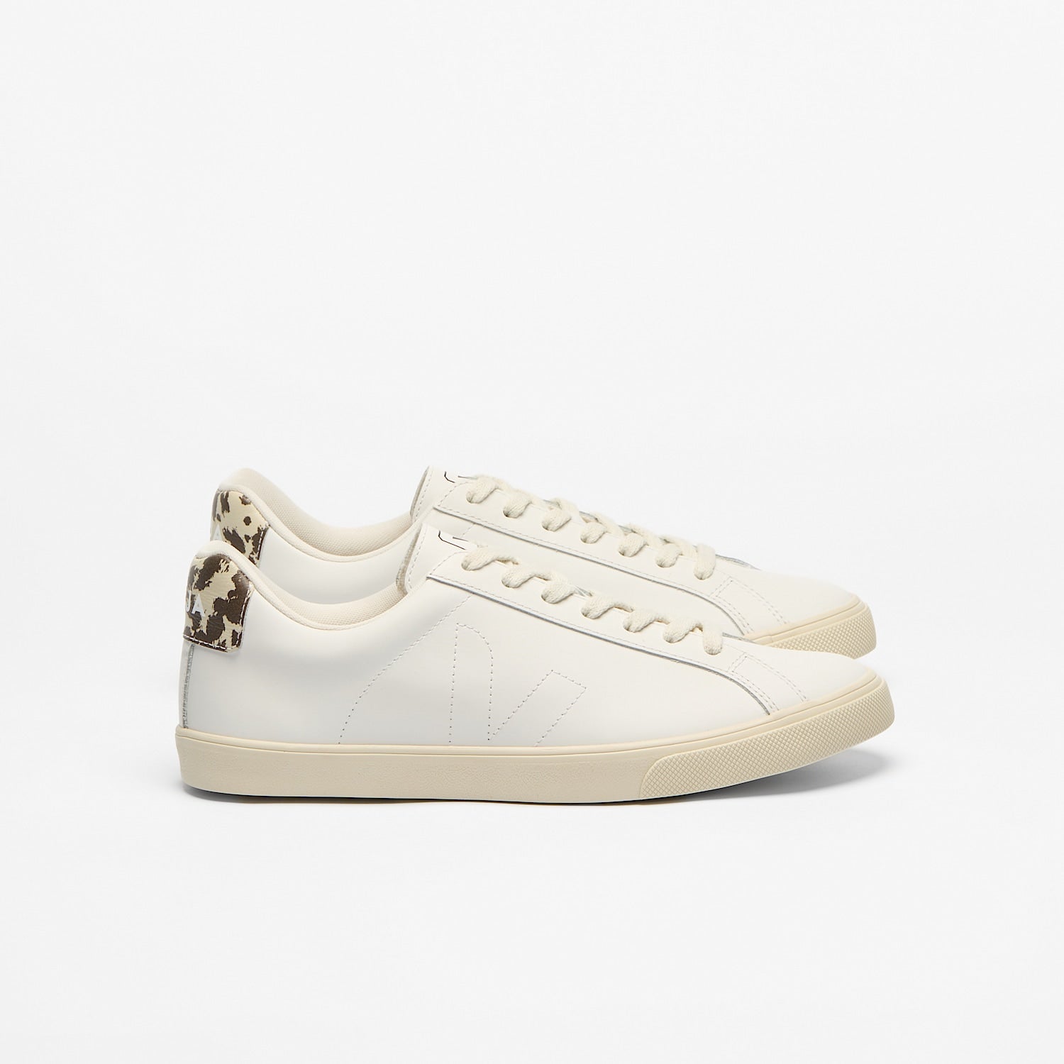 ESPLAR LEATHER WHITE PIERRE WILD COUNTRY | VEJA NEAR ME