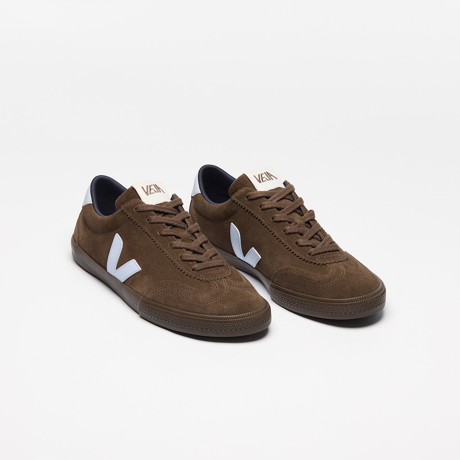 VOLLEY SUEDE EAGLE SWAN | VEJA NEAR ME