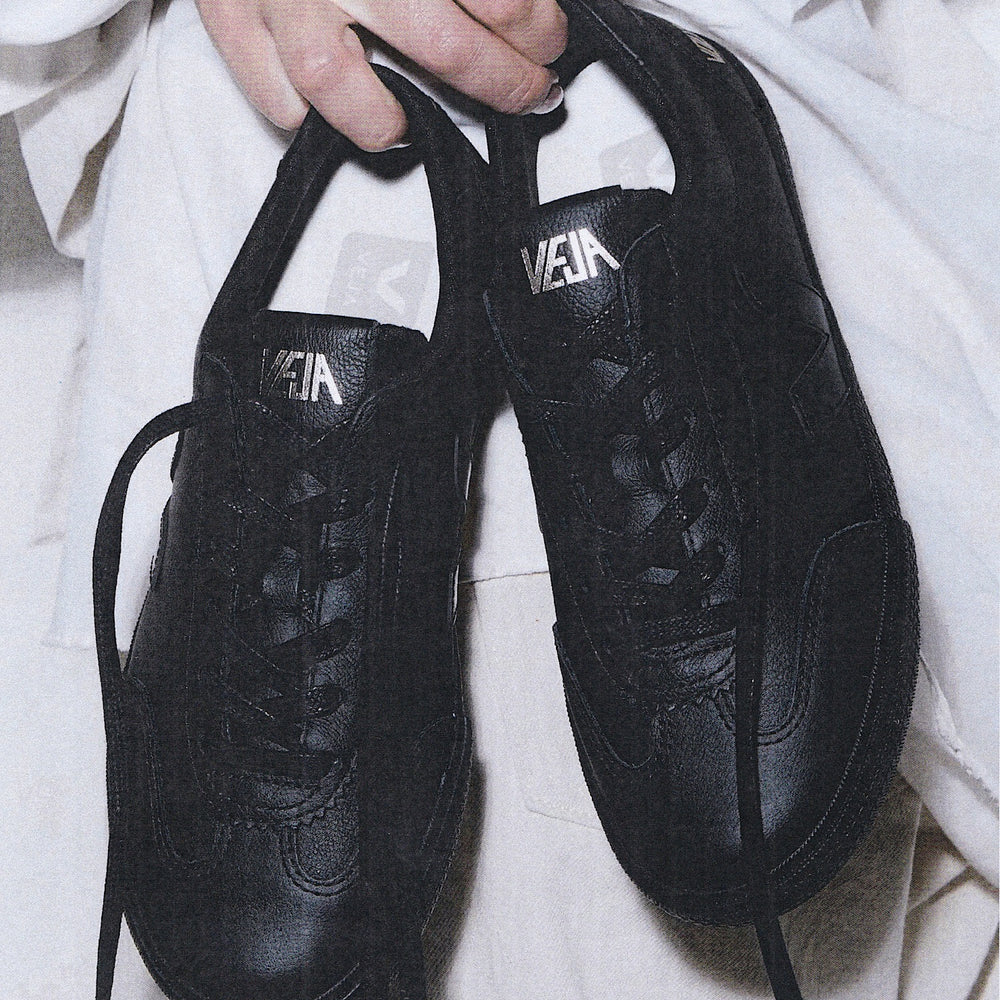 VOLLEY SIGNATURE LEATHER FULL BLACK | VEJA ONLINE