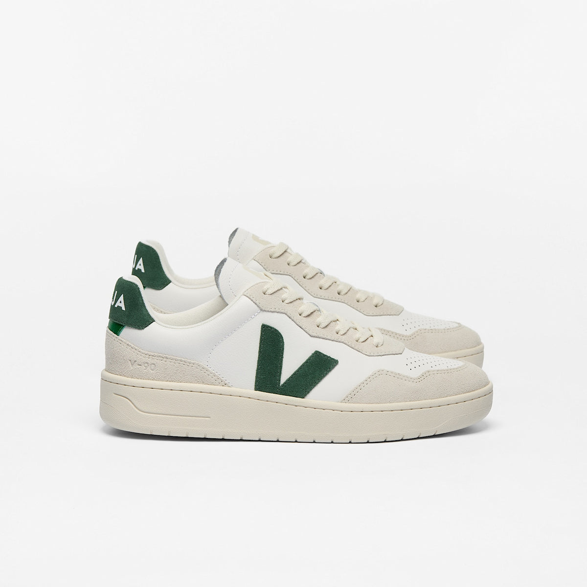 V-90 LEATHER WHITE CYPRUS | VEJA ONLINE