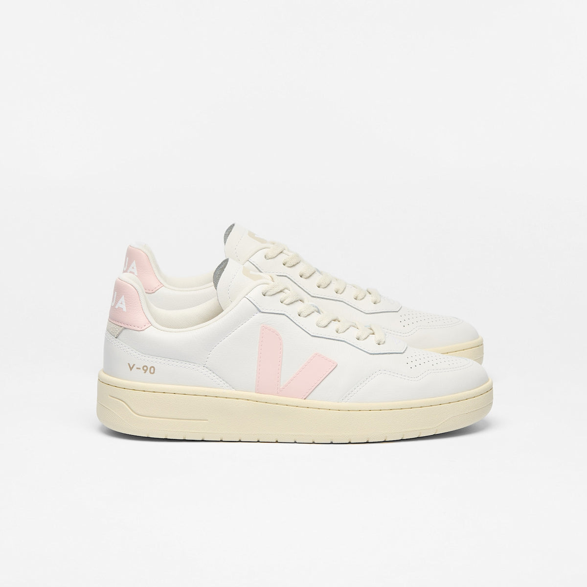 V-90 LEATHER WHITE PETALE | VEJA NEAR ME