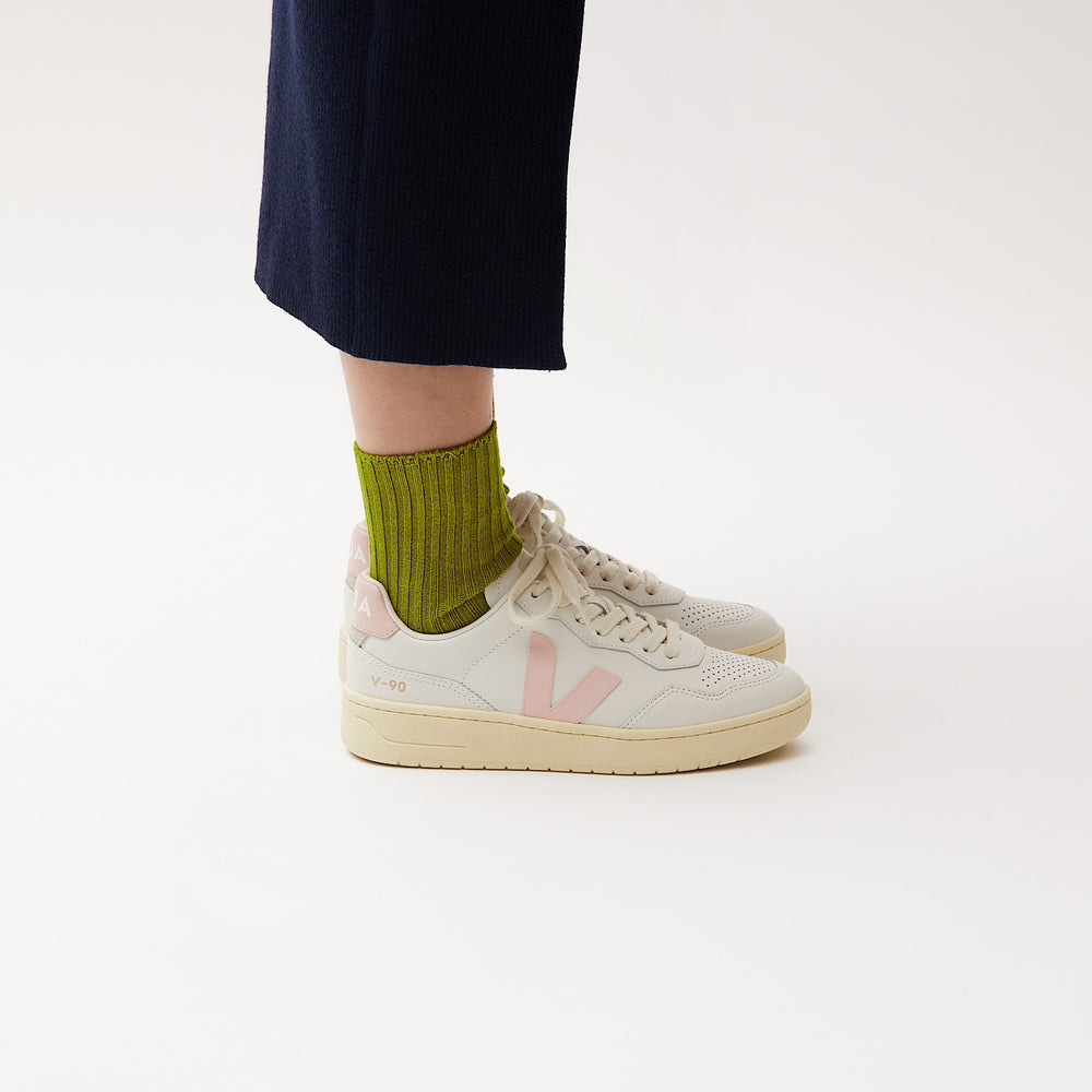 V-90 LEATHER WHITE PETALE | VEJA NEAR ME