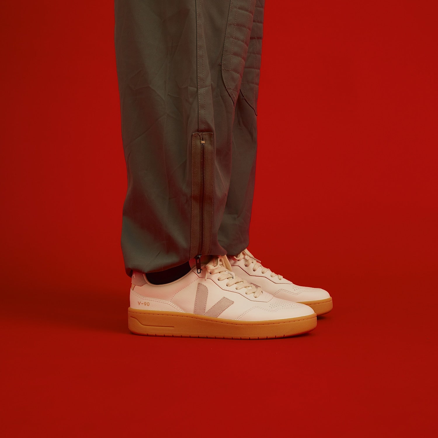 V-90 LEATHER WHITE LIGHT GREY NATURAL | VEJA DISCOUNT