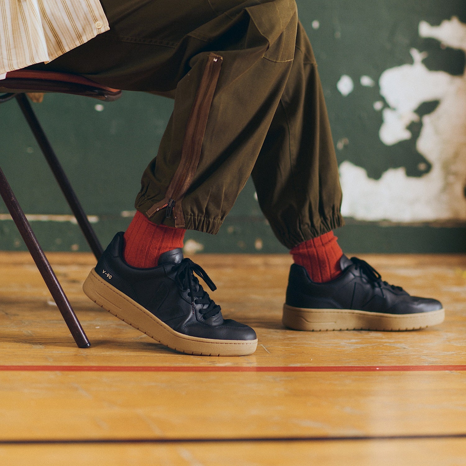 V-90 LEATHER BLACK DUNE | VEJA ONLINE