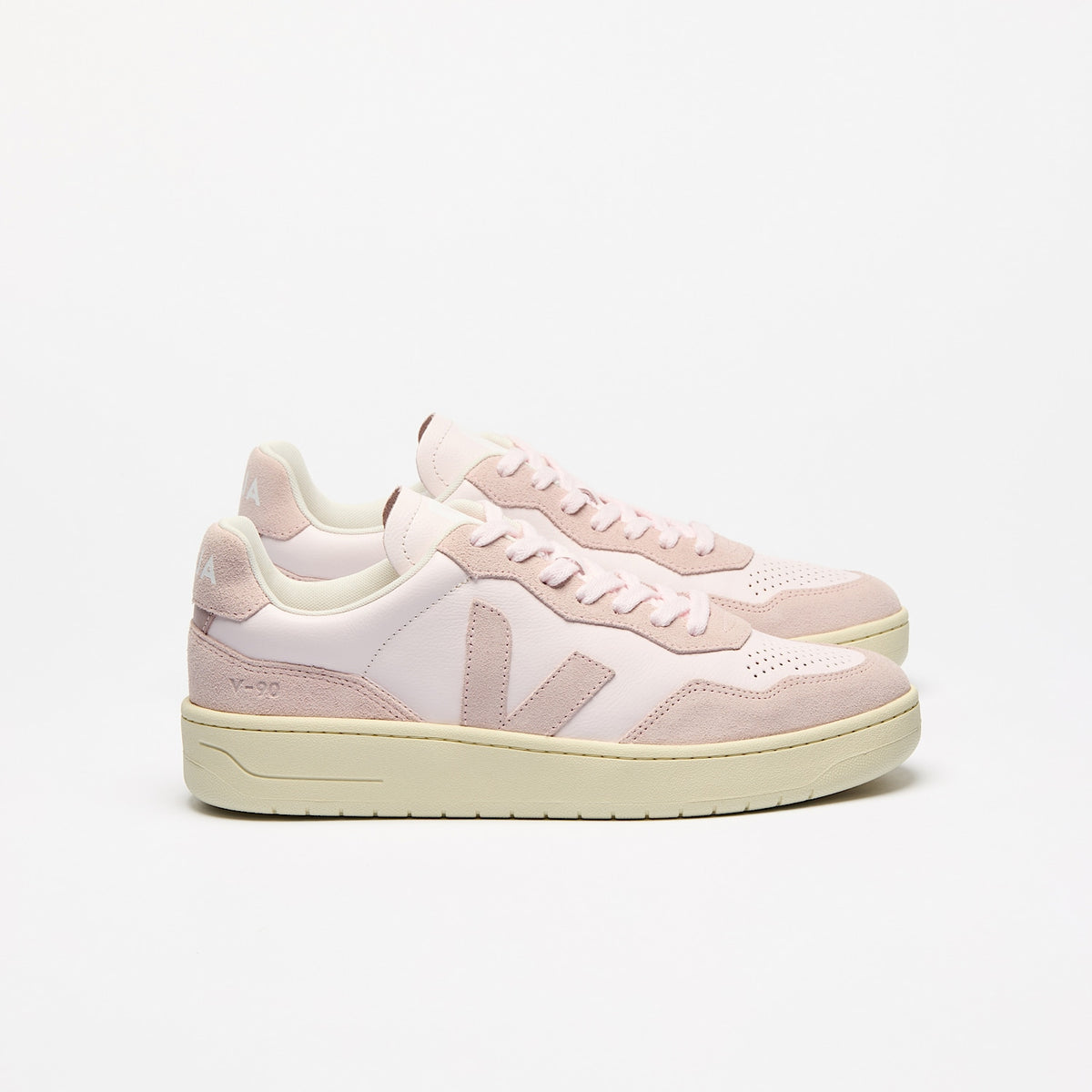V-90 LEATHER LASSI PETALE | VEJA NEAR ME