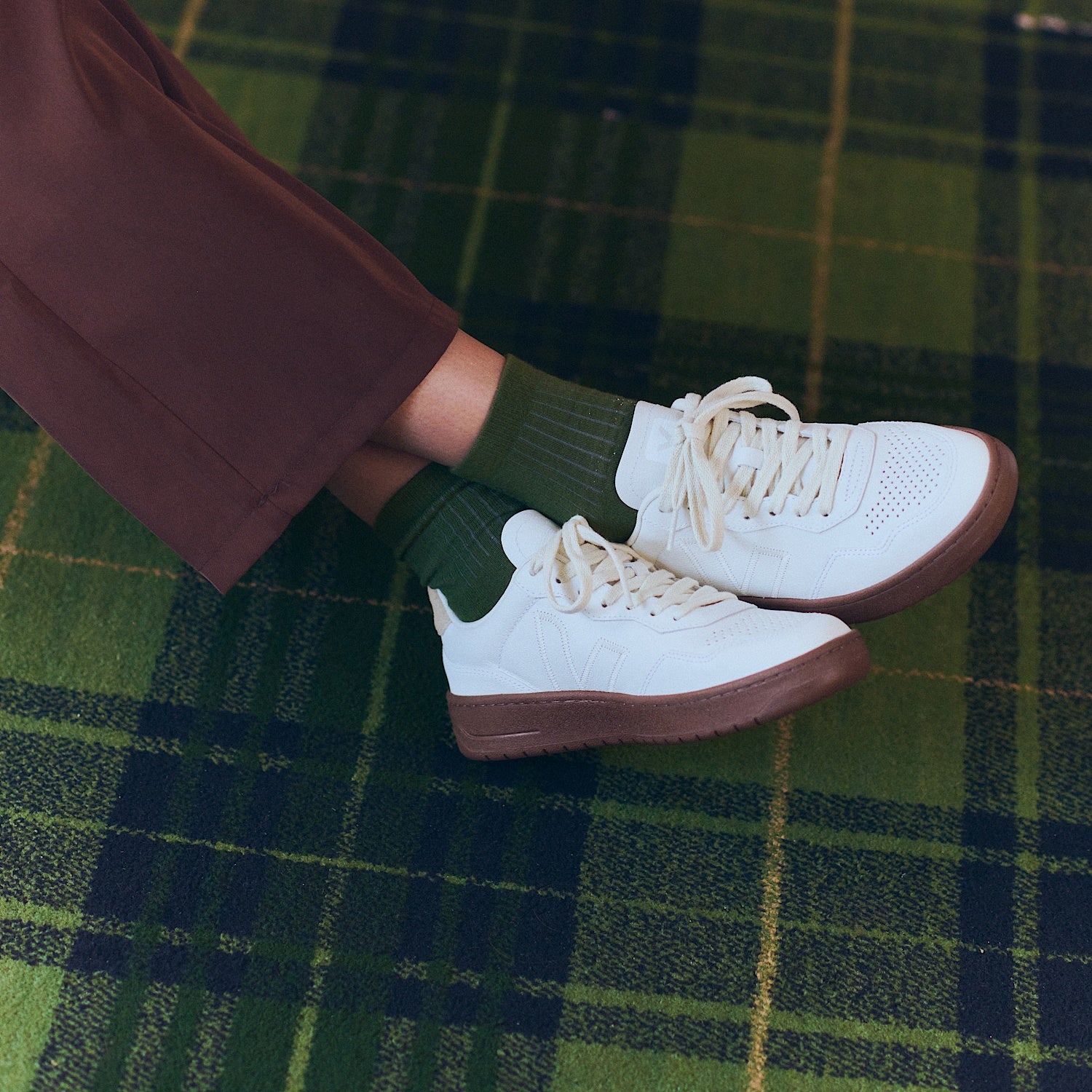 V-90 LEATHER WHITE PIERRE ALMOND | VEJA FOR SALE