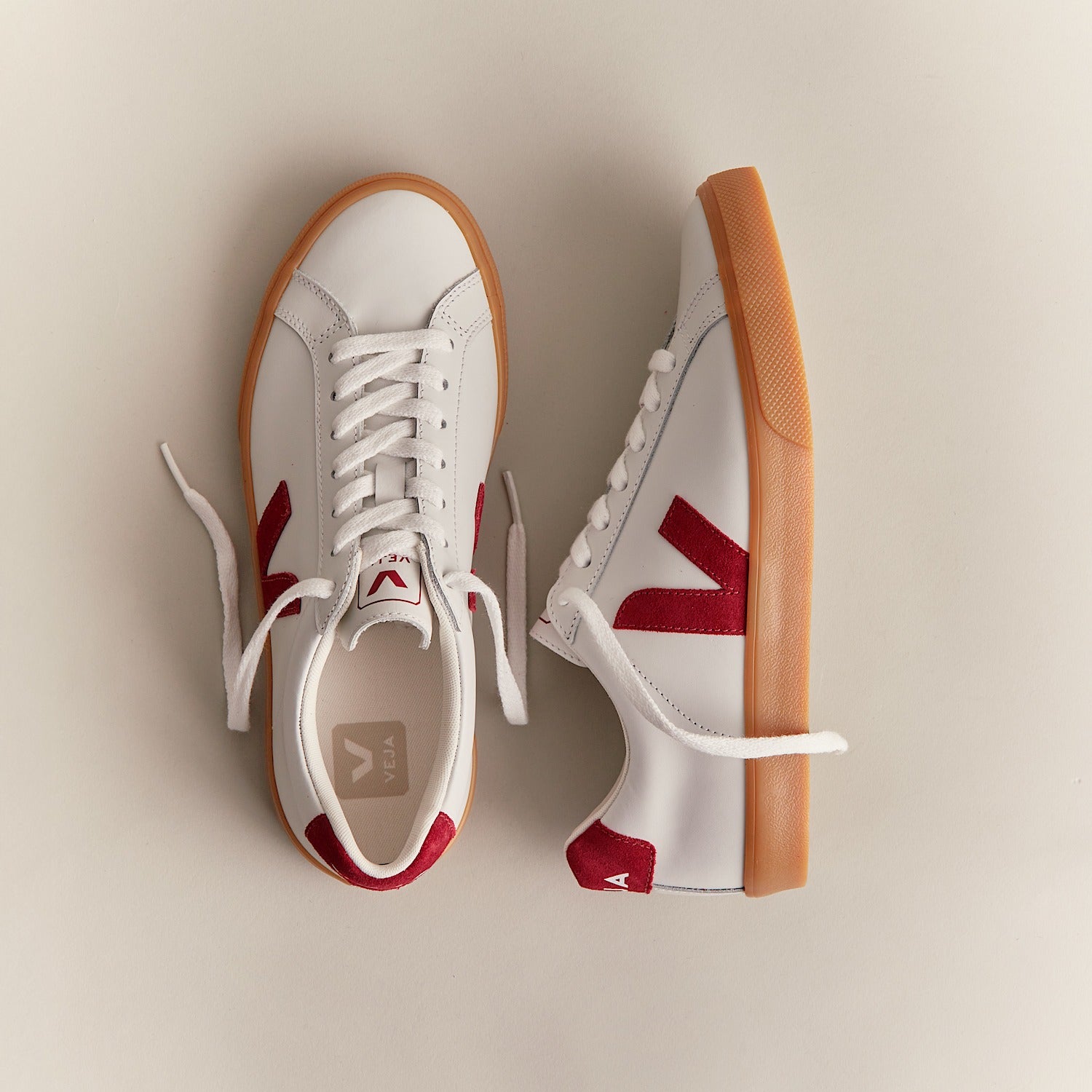 ESPLAR LEATHER WHITE PEPPER NATURAL | VEJA SALE