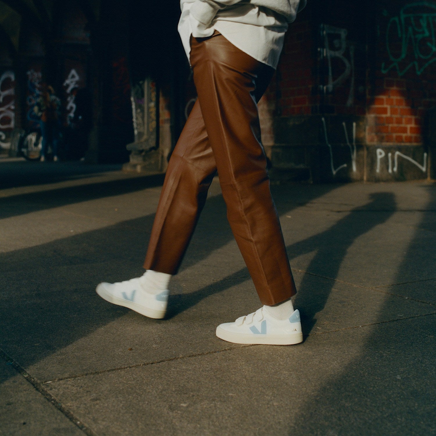 RECIFE LEATHER WHITE STEEL | VEJA OUTLET
