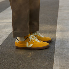 PANENKA SUEDE SAFRAN PIERRE BARK | VEJA ONLINE