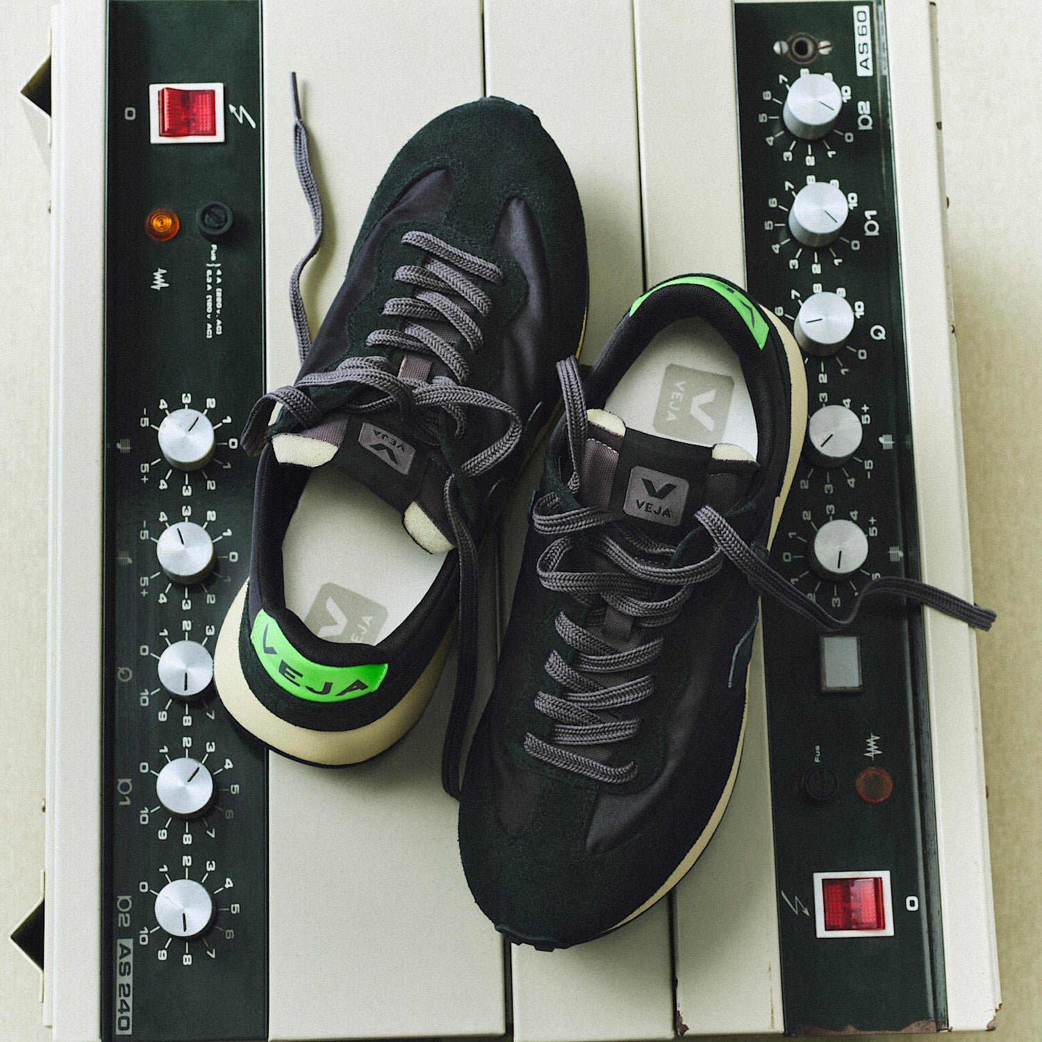 RIO BRANCO II LITE NOLYN BLACK GRAFITE | VEJA OUTLET