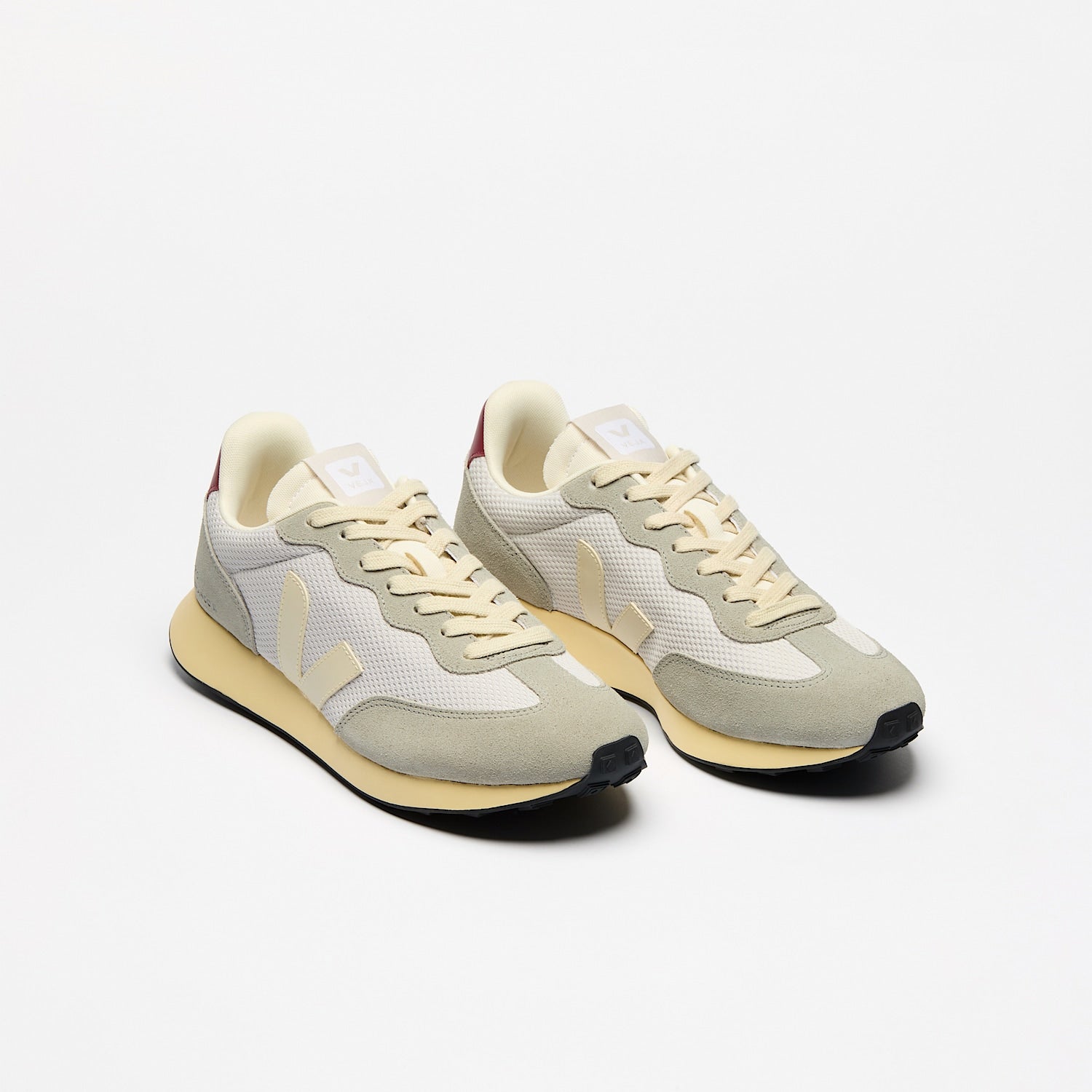 RIO BRANCO II ALVEOMESH LIGHT GREY PIERRE MARSALA | VEJA US
