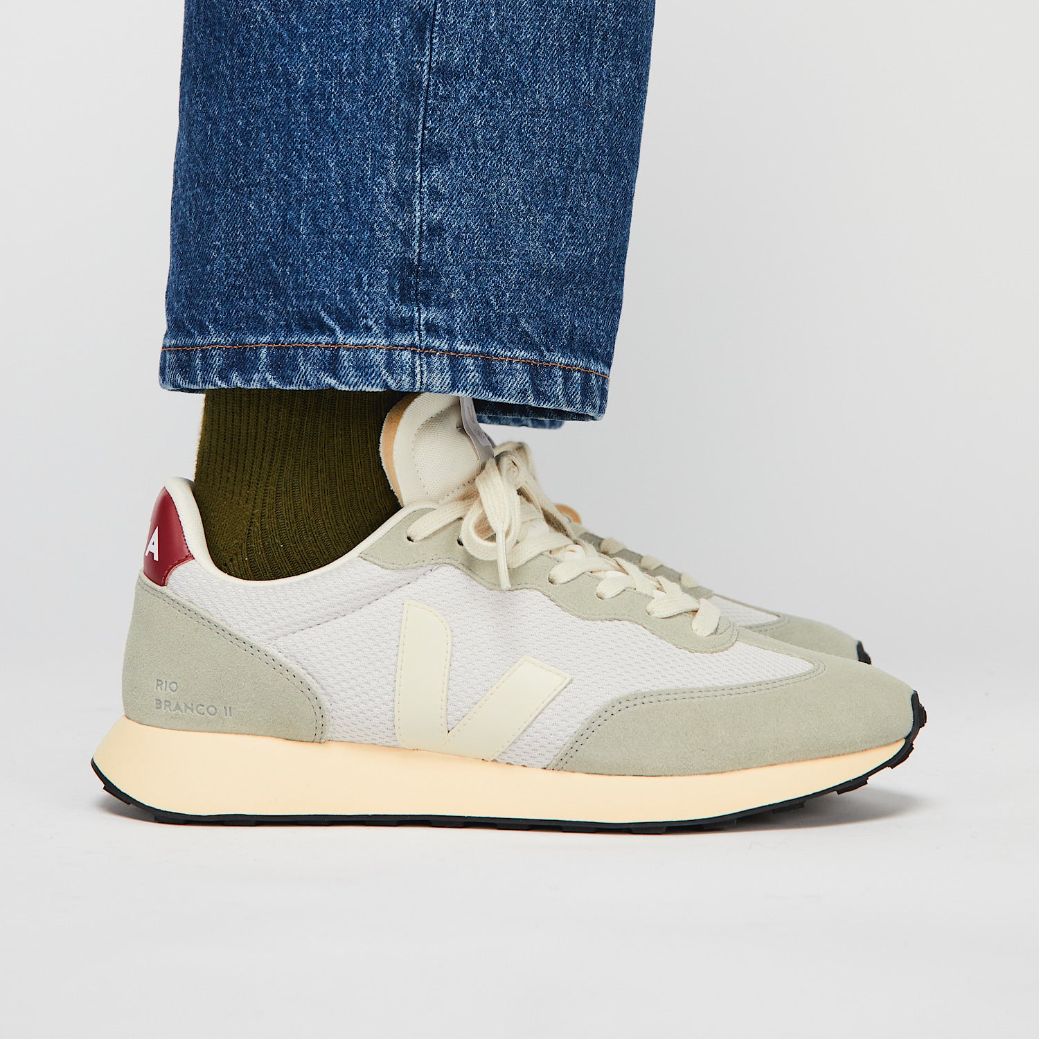 RIO BRANCO II ALVEOMESH LIGHT GREY PIERRE MARSALA | VEJA US