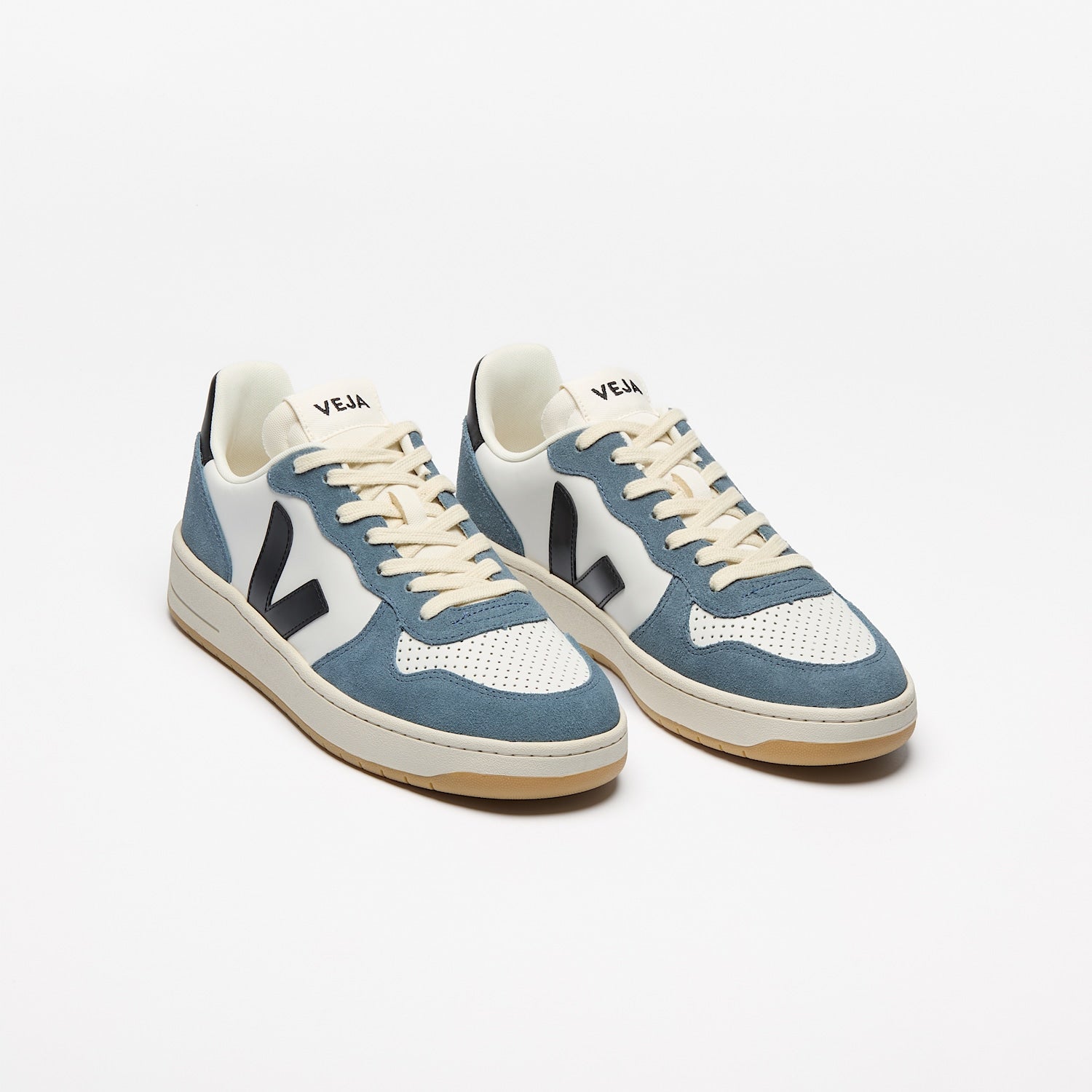 V-10 LEATHER WHITE BLACK CALIFORNIA | VEJA NEAR ME
