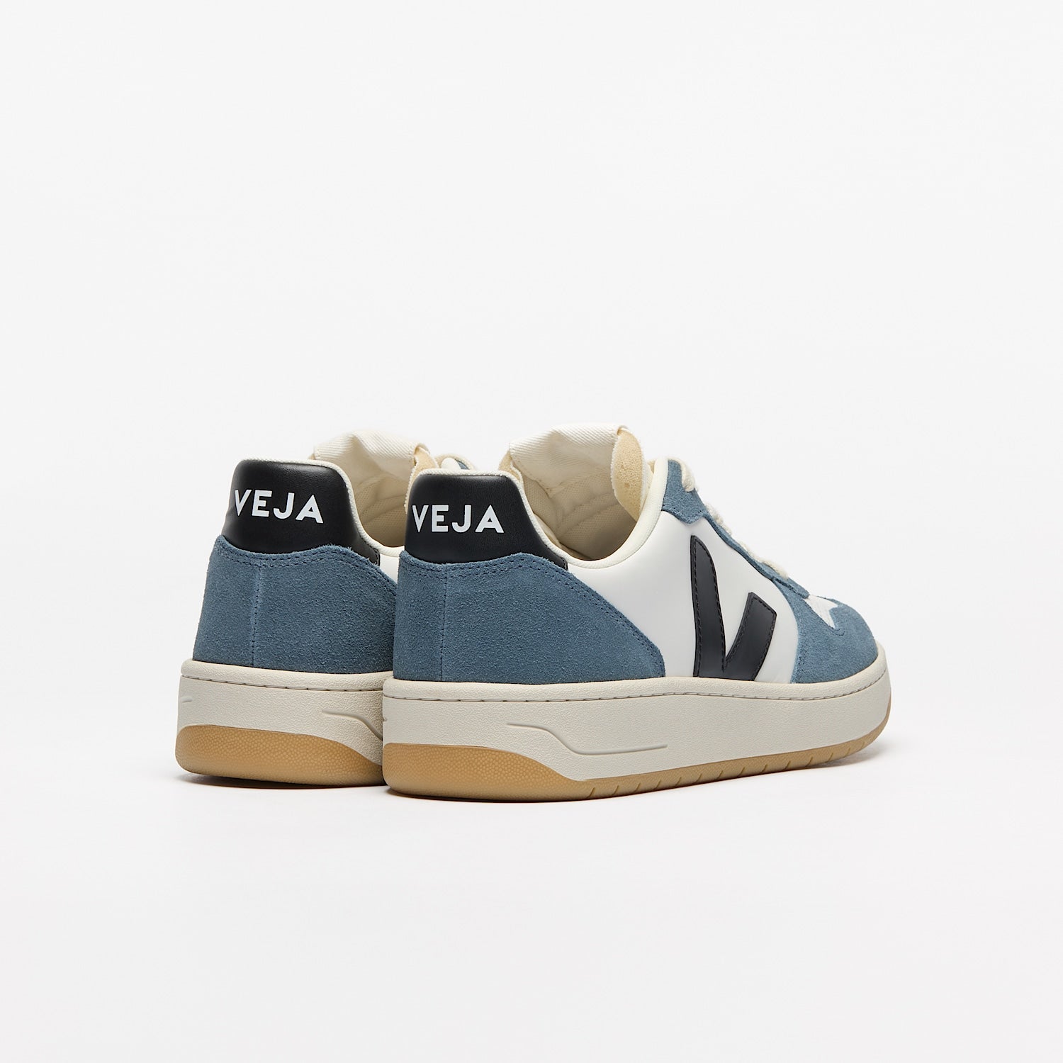 V-10 LEATHER WHITE BLACK CALIFORNIA | VEJA NEAR ME