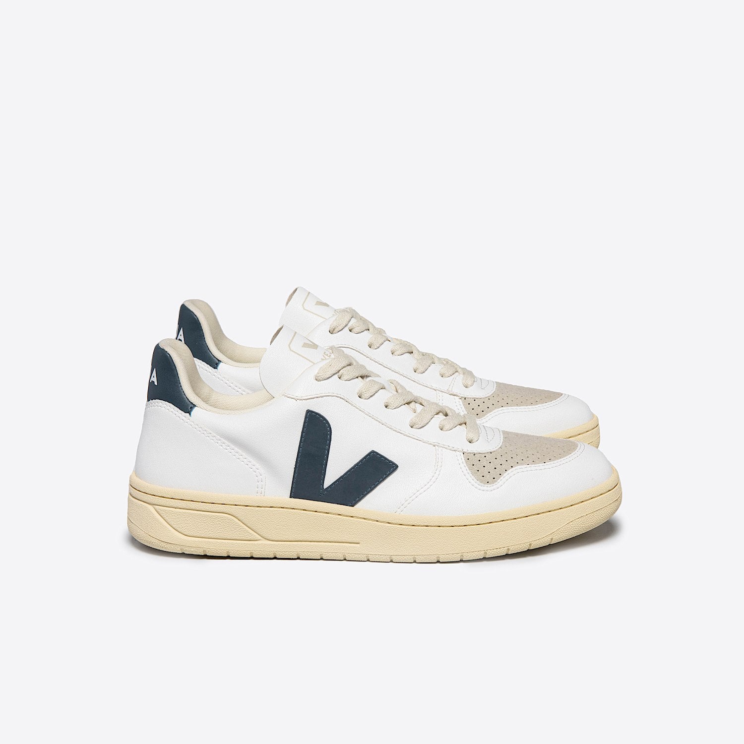 V-10 CWL WHITE CALIFORNIA | VEJA FOR SALE