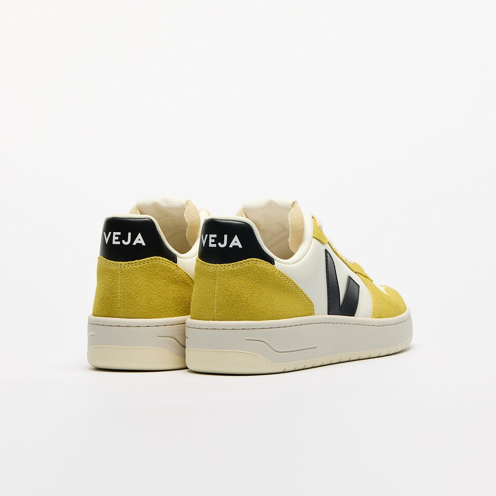 V-10 LEATHER PURE BLACK LIQUOR | VEJA FOR SALE