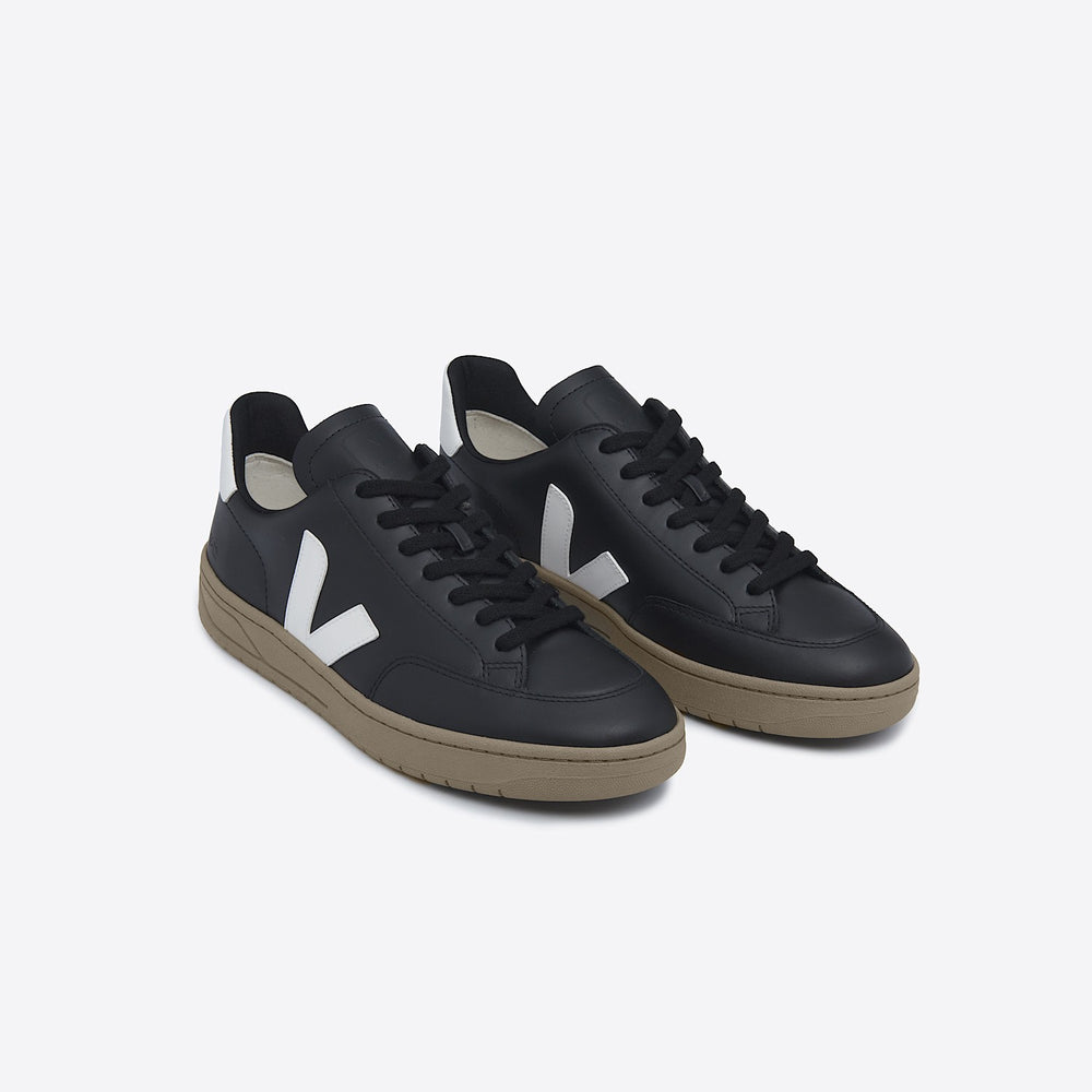 V-12 LEATHER BLACK DUNE | VEJA SALE