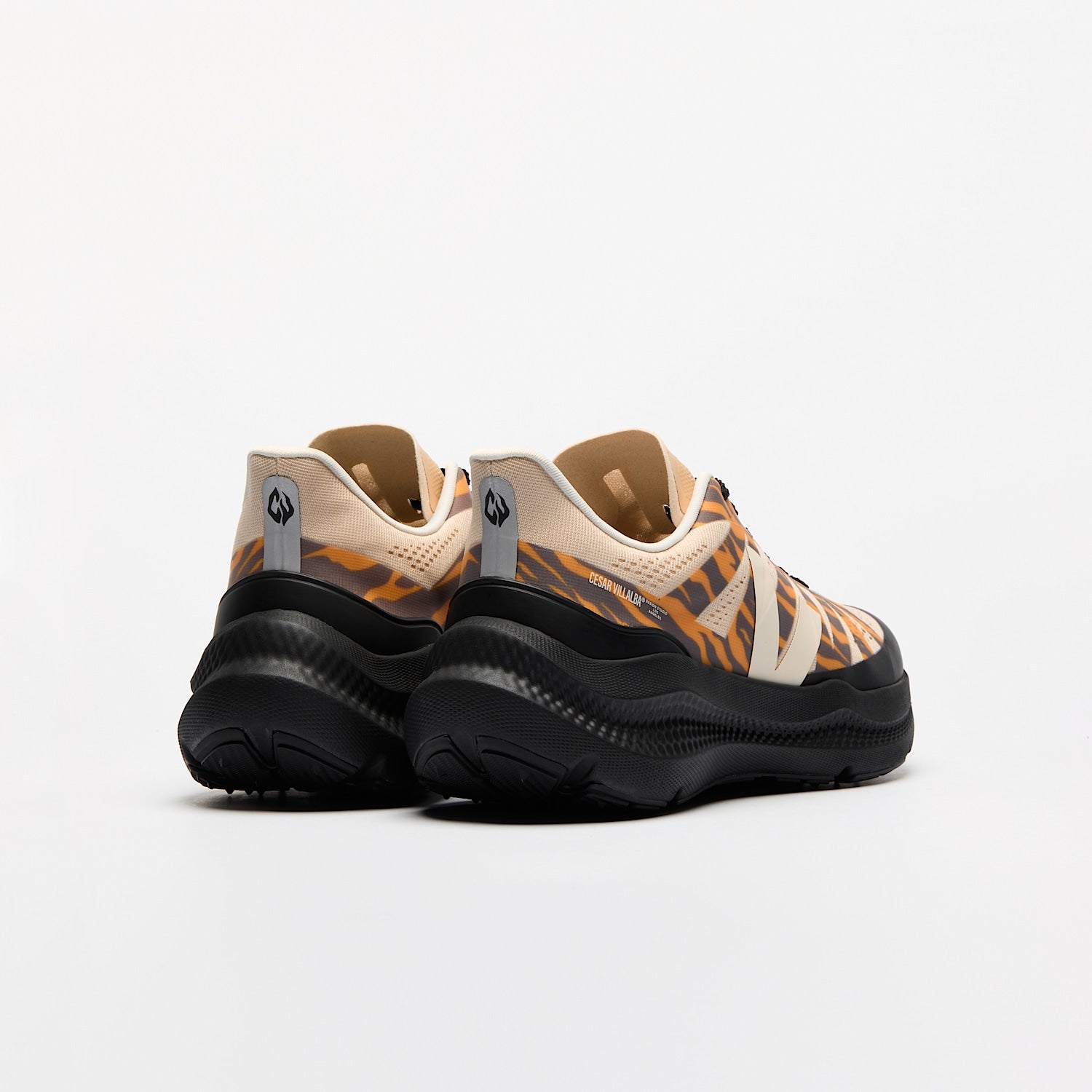 CONDOR 3 ADVANCED VEJA X CÉSAR VILLALBA AREIA CASHEW OURO | VEJA US