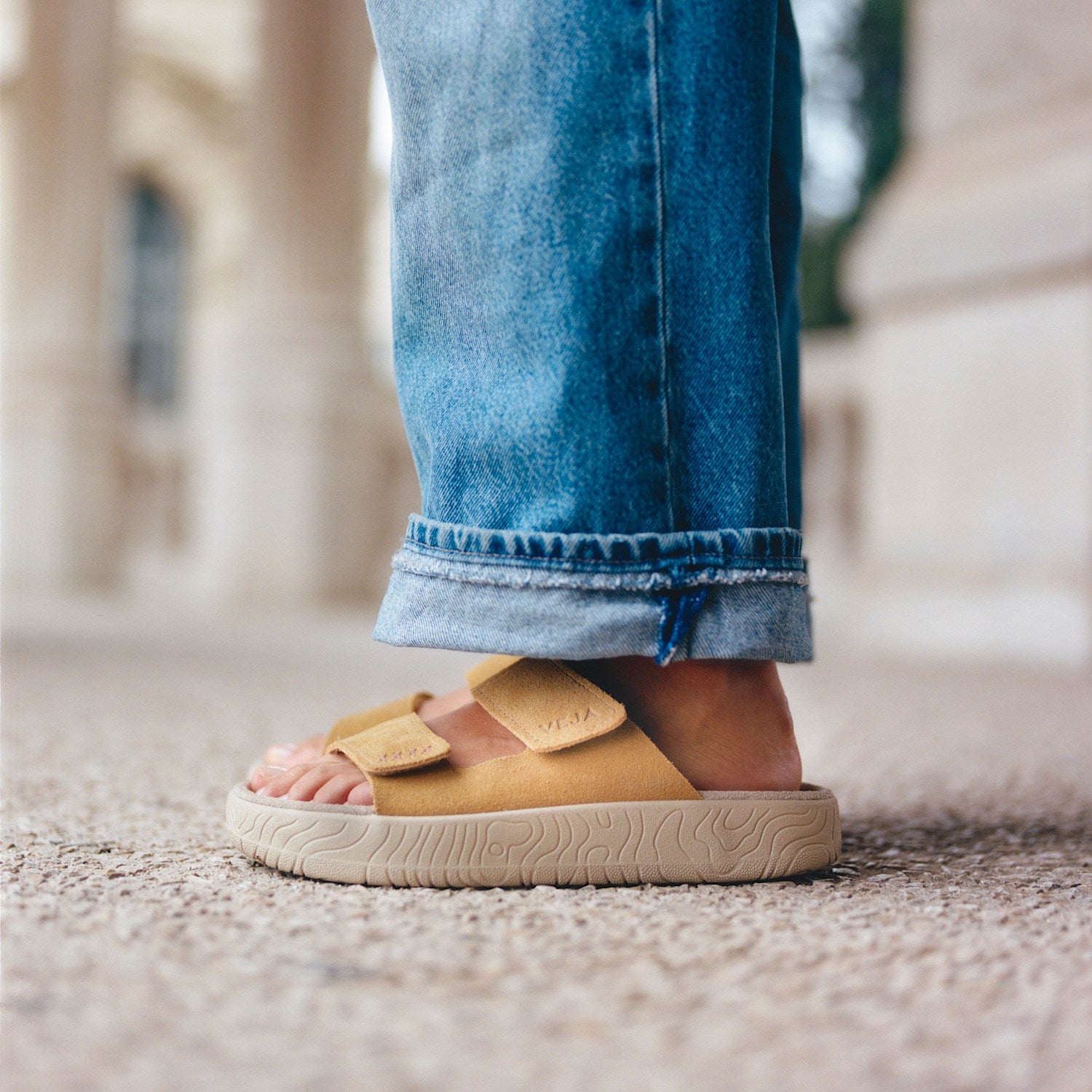 ETNA SUEDE OCRE ALMOND | VEJA US