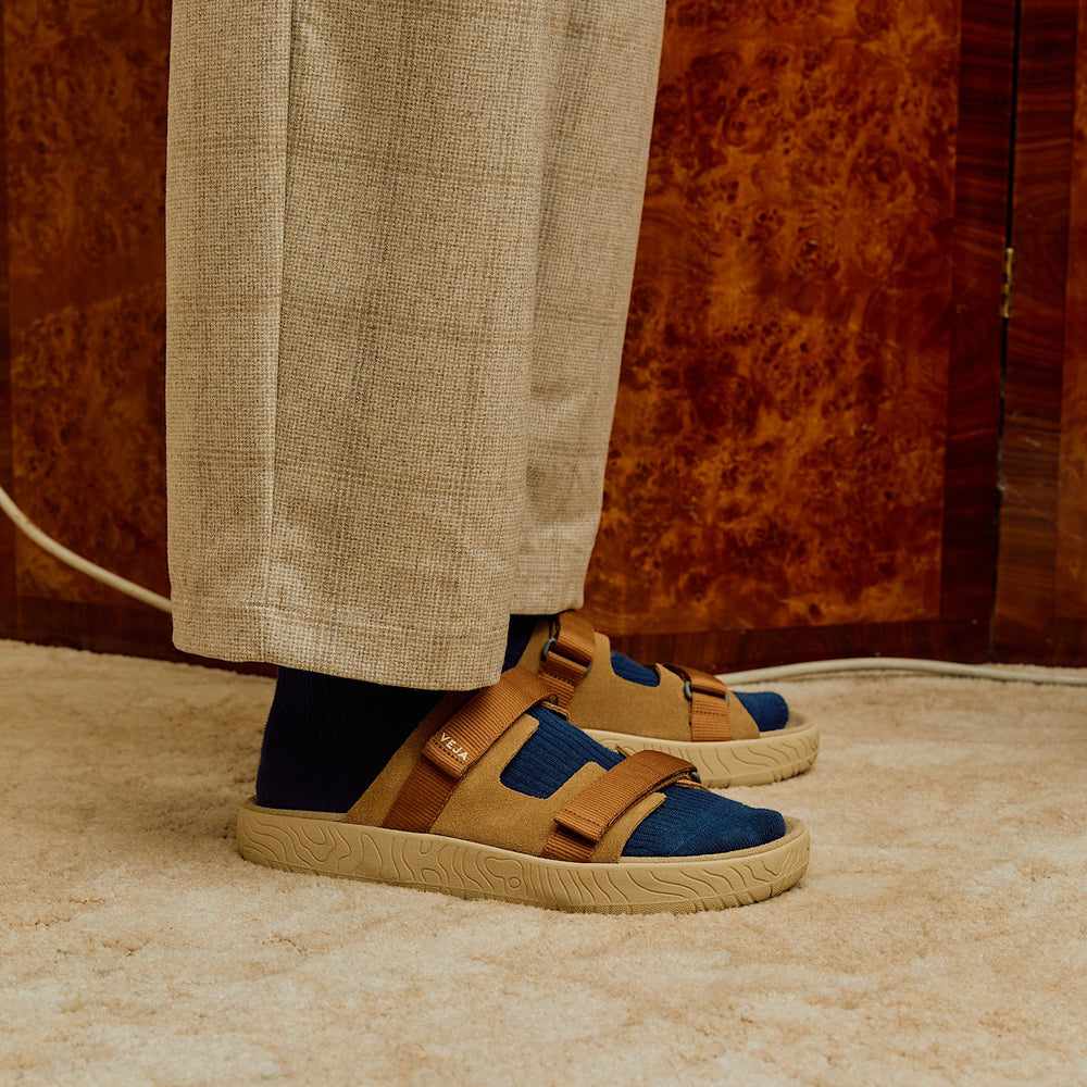 ARPOADOR SUEDE TENT COGNAC | VEJA SALE