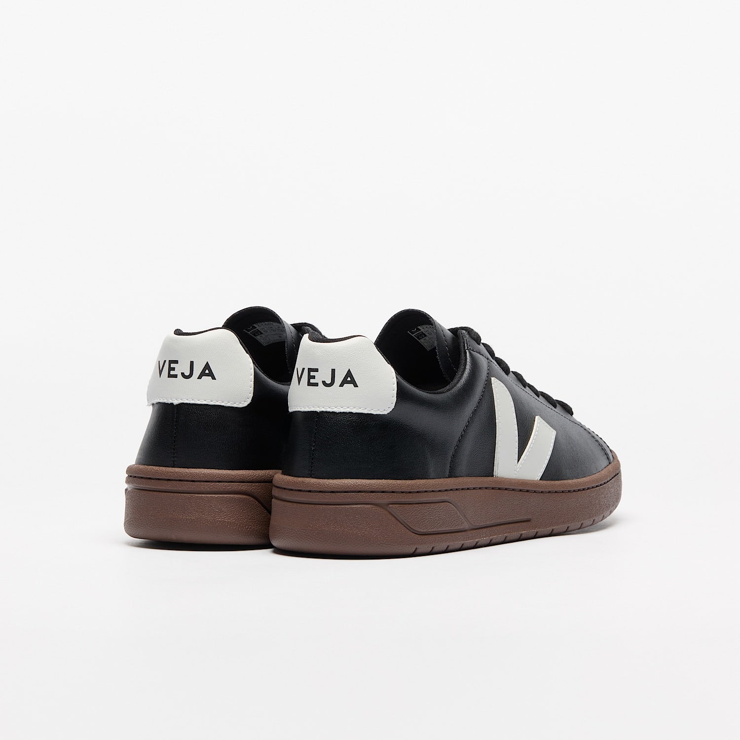 URCA CWL BLACK WHITE | VEJA DISCOUNT