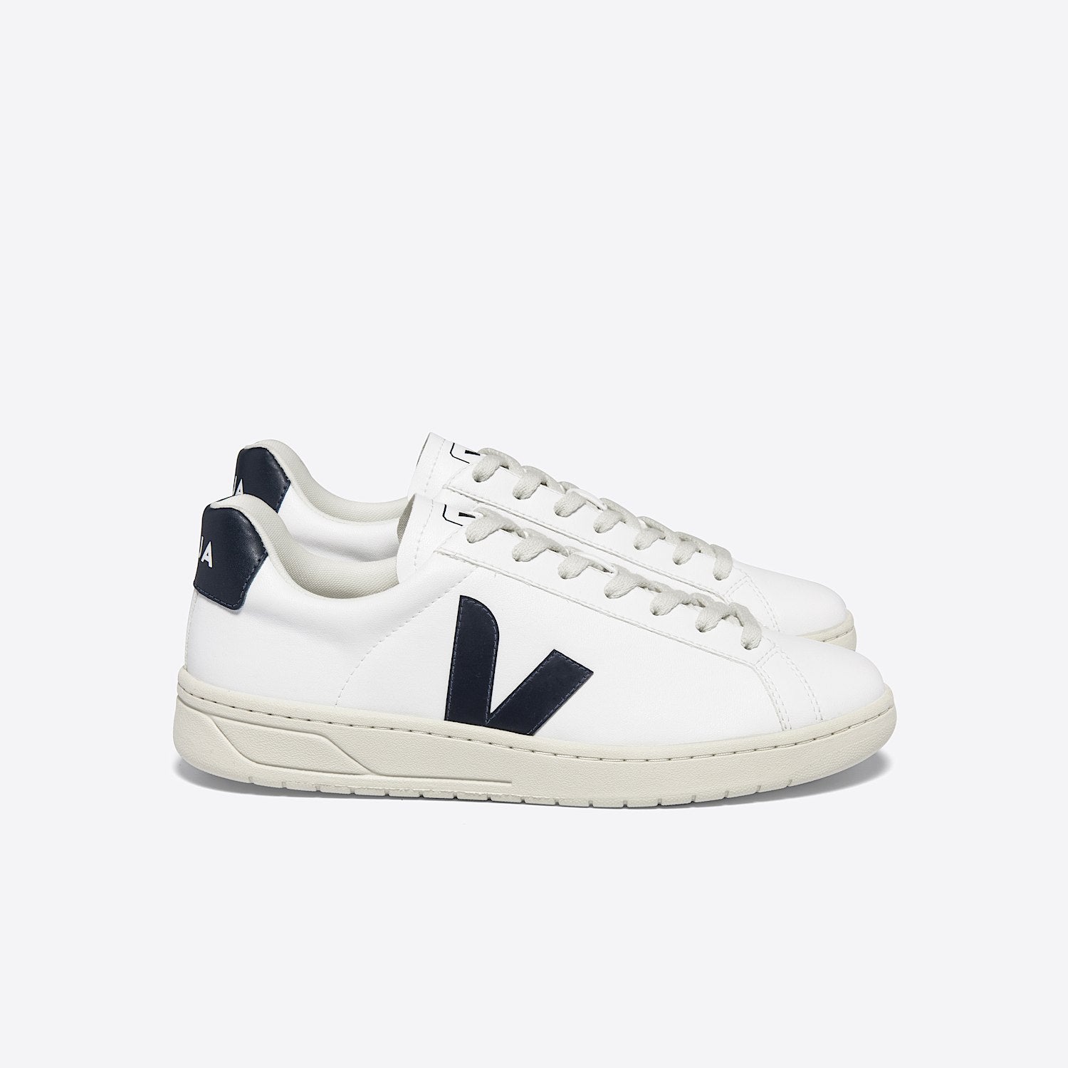 URCA CWL WHITE NAUTICO | VEJA SALE