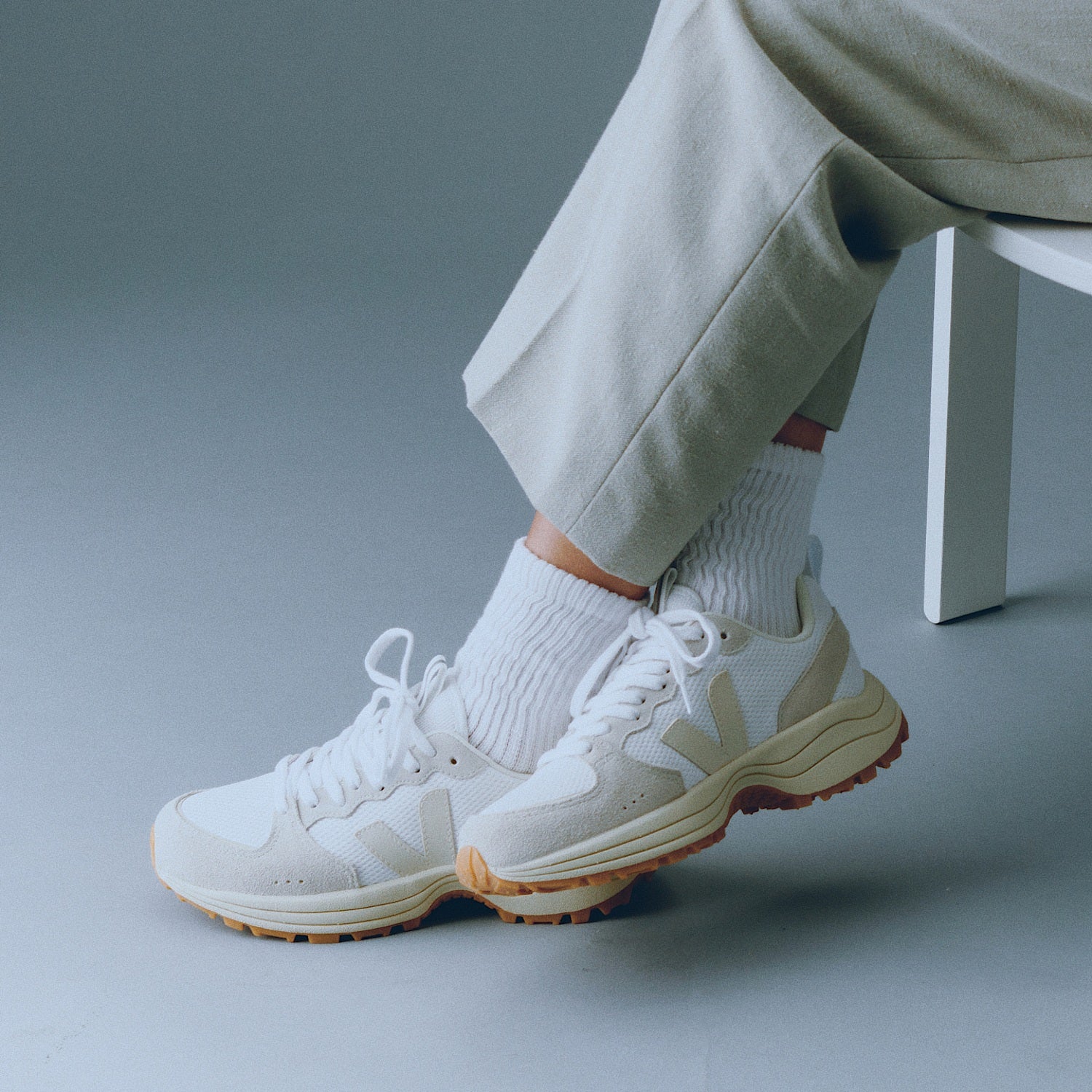 VENTURI ALVEOMESH WHITE PIERRE NATURAL | VEJA FOR SALE