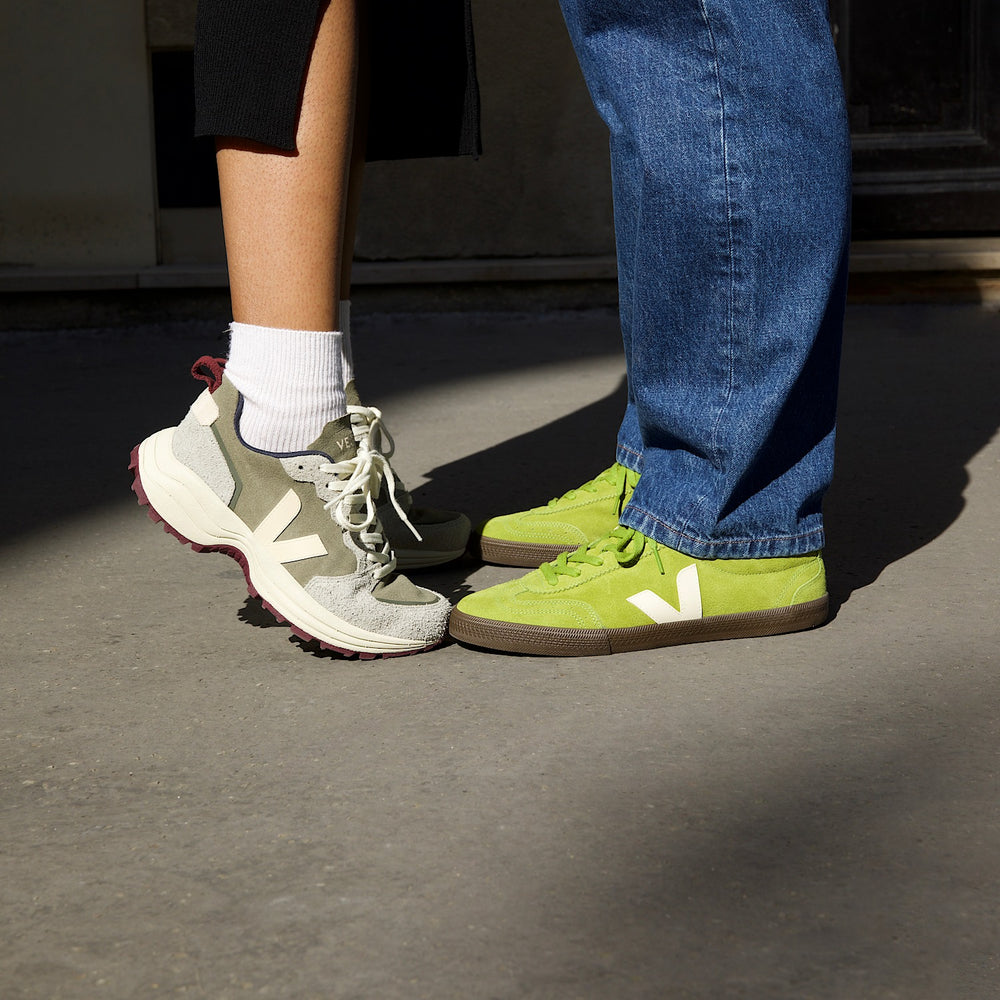 VENTURI II SUEDE KAKI SABLE | VEJA ONLINE