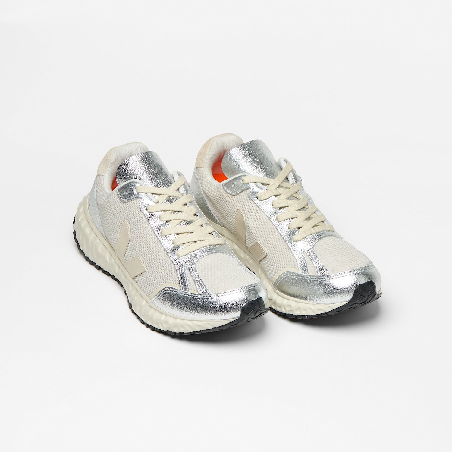 CONDOR ROYALE ALVEOMESH NATURAL PIERRE SILVER | VEJA NEAR ME