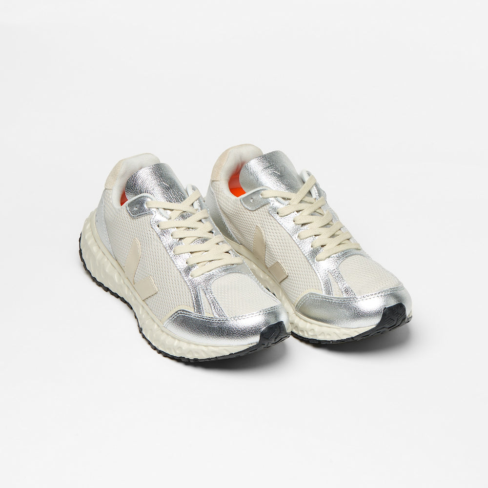 CONDOR ROYALE ALVEOMESH NATURAL PIERRE SILVER | VEJA NEAR ME