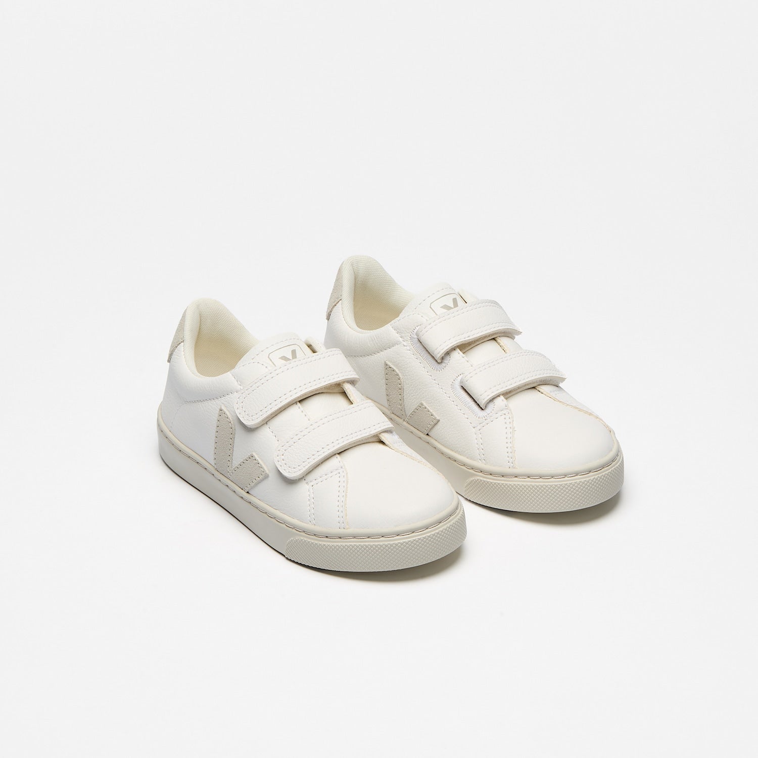 ESPLAR LEATHER WHITE NATURAL | VEJA NEAR ME
