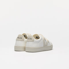 ESPLAR LEATHER WHITE NATURAL | VEJA NEAR ME