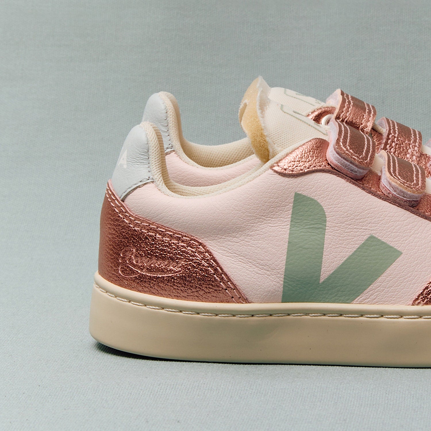 V-90 LEATHER VEJA X BONPOINT LASSI SUN NACRE | VEJA FOR SALE