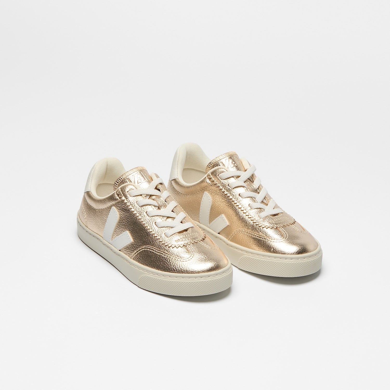 VOLLEY ELASTIC LACES LEATHER PLATINE WHITE | VEJA US