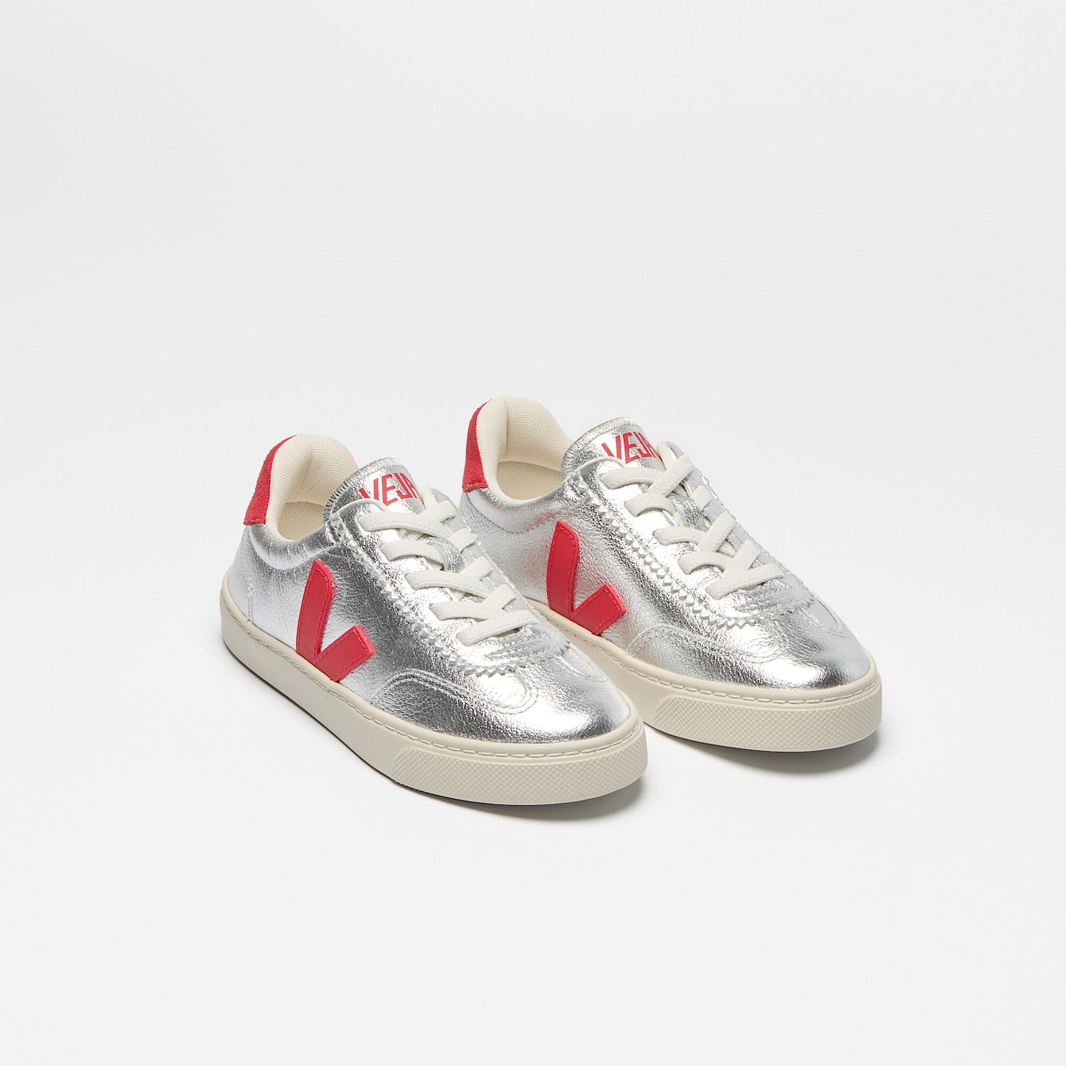 VOLLEY ELASTIC LACES LEATHER SILVER PEKIN | VEJA NEAR ME