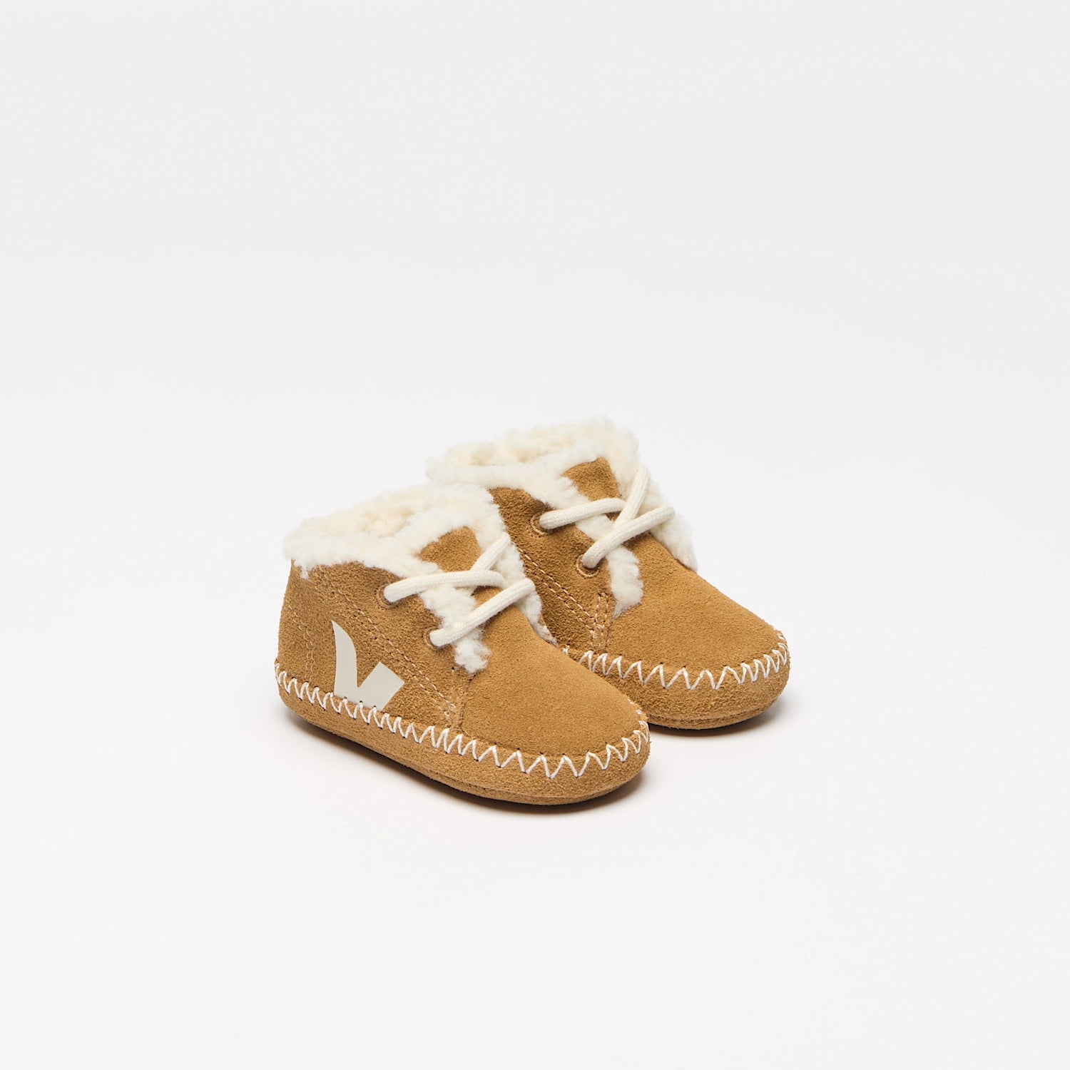 BABY FURED SUEDE CAMEL PIERRE | VEJA OUTLET